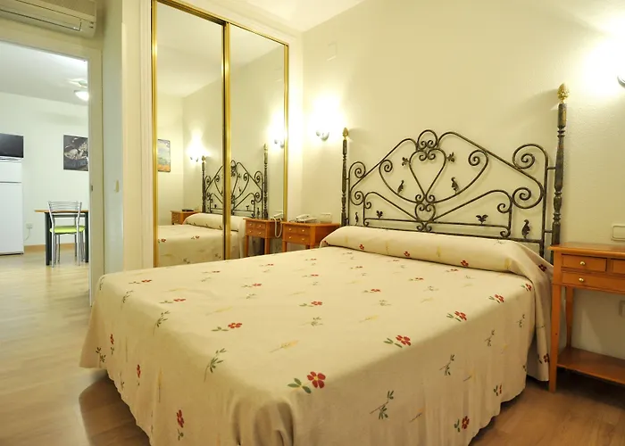 Aparthotel Aralso Sotillo 2*